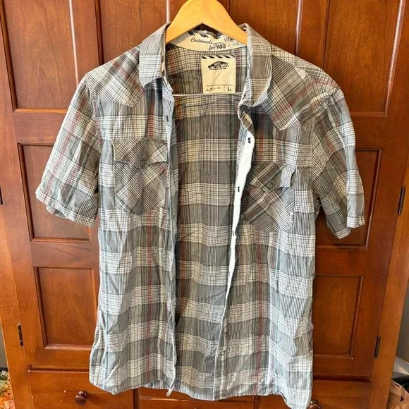 Vans Short Sleeve Button Up - Picture 1 of 4